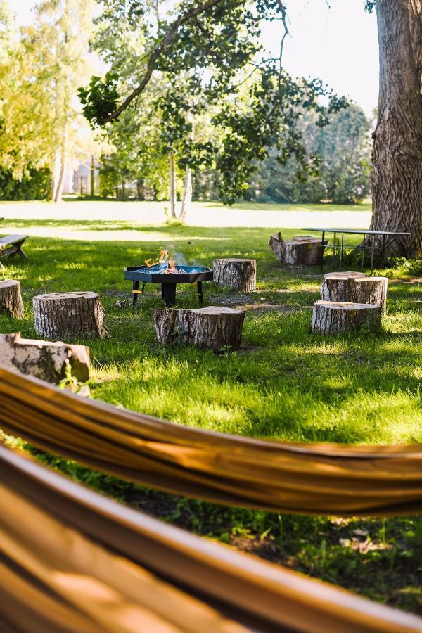 Glamping Mella Muiza Hotel Jurmala Ngoại thất bức ảnh